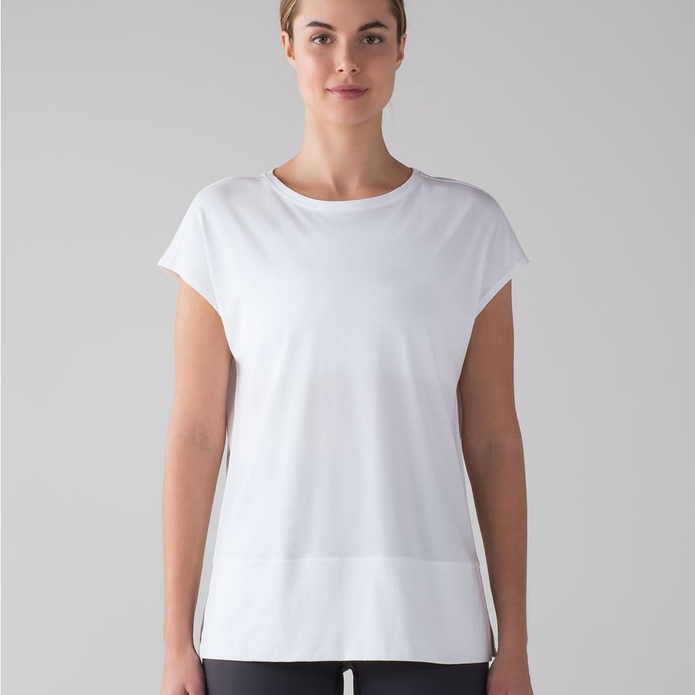 NWT LULULEMON White Cortes Box Tee